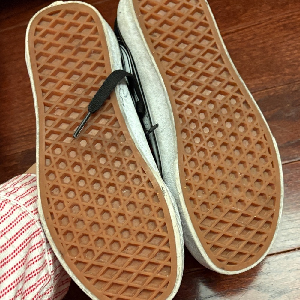 Vans Black and White Kids Sneakers - Picture 4 of 4
